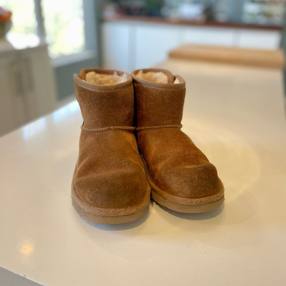 UGG Jona Boot - Kids' Size 1 US